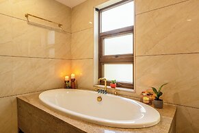 Staymaster Water Wave 3BR Villa
