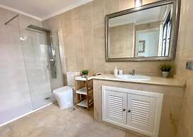 Large Group Puerto Banus 10 Rooms Pool