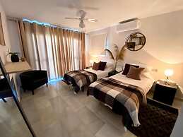 Large Group Puerto Banus 10 Rooms Pool