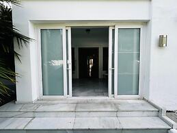 Large Group Puerto Banus 10 Rooms Pool