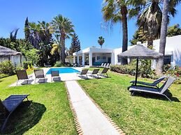Large Group Puerto Banus 10 Rooms Pool