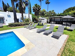 Large Group Puerto Banus 10 Rooms Pool