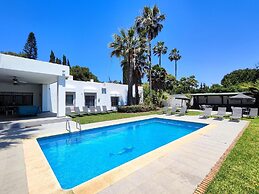 Large Group Puerto Banus 10 Rooms Pool