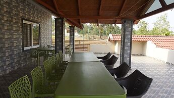 Hill Down Homestay