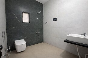 Townhouse Oak Phaltan