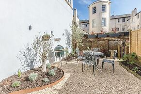 Host Stay Alice Hideaway
