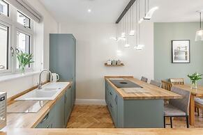 Host Stay Alice Hideaway