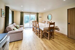 Host Stay Morley Cottage