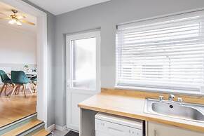 Host Stay Elmville