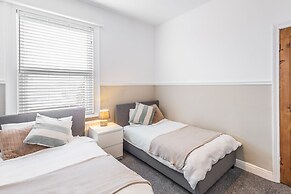 Host Stay Elmville