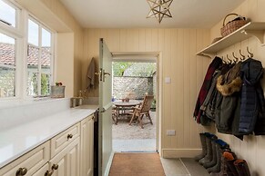 Host Stay Corner House