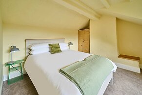 Host Stay Morley House
