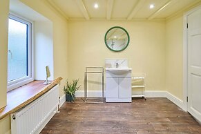Host Stay Morley House