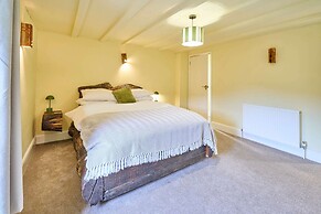 Host Stay Morley House