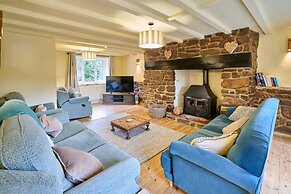Host Stay Morley House
