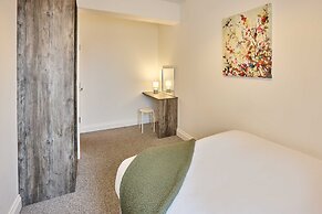 Host Stay Tower Suite