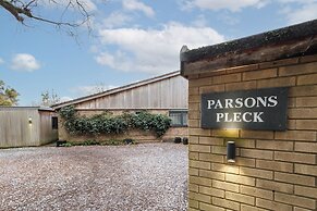 Host Stay Parsons Pleck