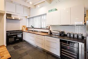 Host Stay Parsons Pleck
