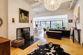 Host Stay Parsons Pleck
