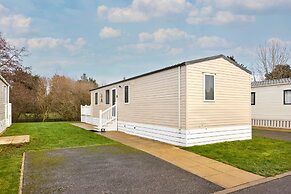 Host Stay Cedar Lodge