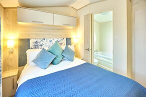 Host Stay Cedar Lodge