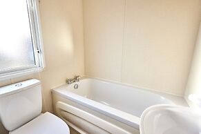 Host Stay Cedar Lodge