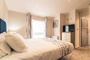 Host Stay Woodland Jewel Lodge