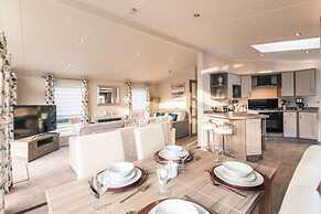 Host Stay Woodland Jewel Lodge