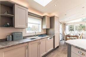 Host Stay Woodland Jewel Lodge