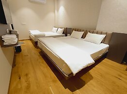 Rukkmannie Holiday Inn