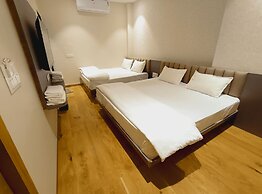 Rukkmannie Holiday Inn
