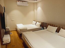 Rukkmannie Holiday Inn