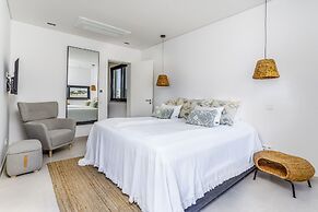 Tavirabliss Signature Villa