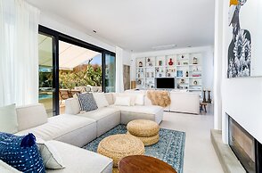 Tavirabliss Signature Villa