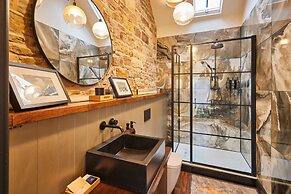 Host Stay Kingbridge Forge