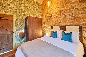 Host Stay Kingbridge Forge