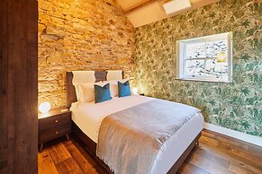 Host Stay Kingbridge Forge