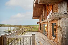 Host Stay Cabin on the Loch