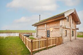 Host Stay Cabin on the Loch