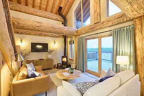 Host Stay Cabin on the Loch
