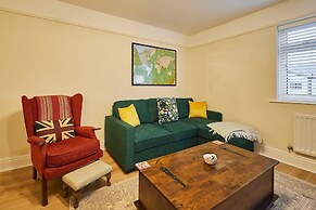 Host Stay Bridge Court