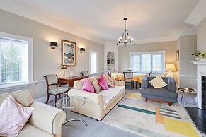 Host Stay Deepdale Apartment