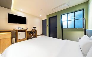 Cheonan CS Plaza Hotel