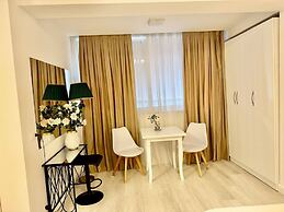 Leo s Garden View Apartment Cozy 1BR