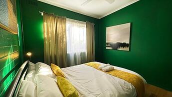 & Art Motel