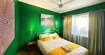 & Art Motel