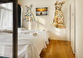 & Art Motel