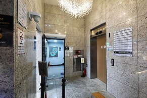 J-Bay Tourist Hotel