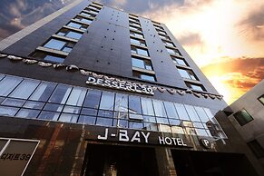 J-Bay Tourist Hotel