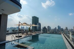 Champs Elysees Hotel & Suites